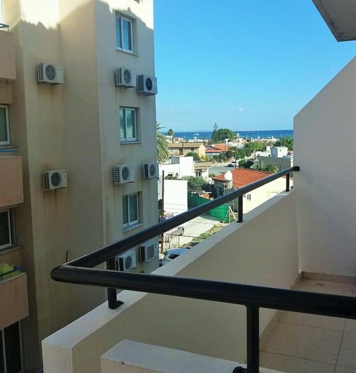 Apartment 304 Citywitch Larnaca Buitenkant foto